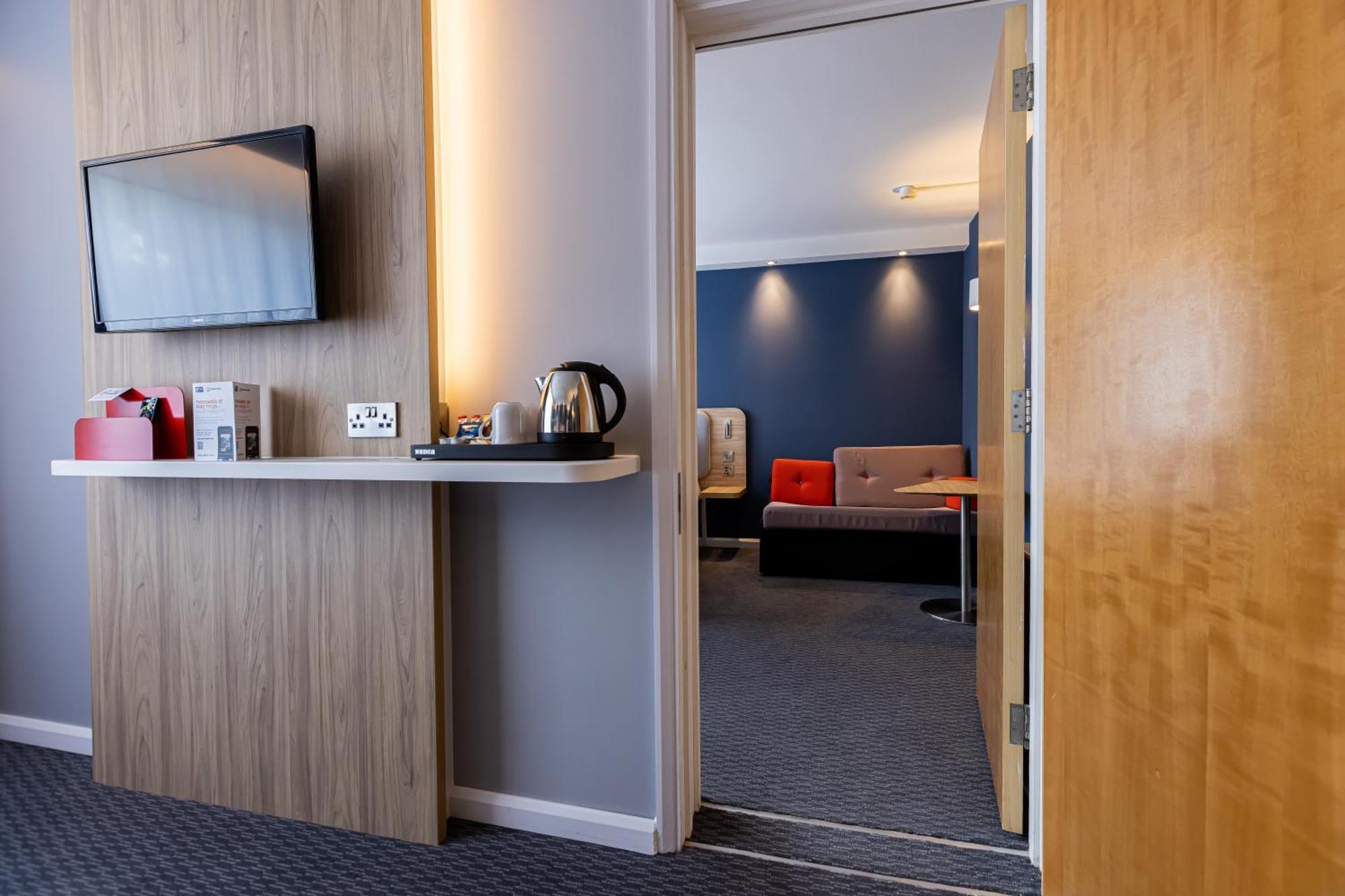 Holiday Inn Express Norwich By Ihg Drayton  Bagian luar foto