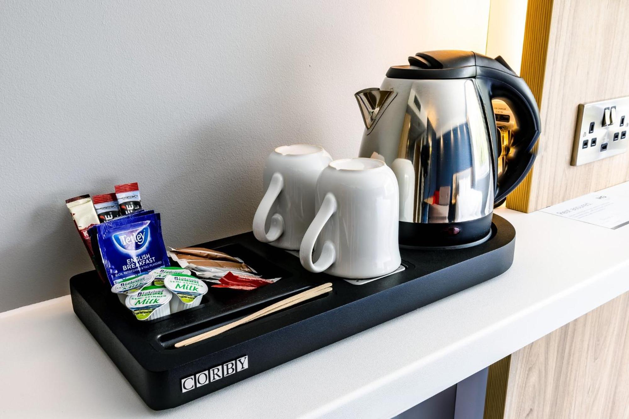 Holiday Inn Express Norwich By Ihg Drayton  Bagian luar foto