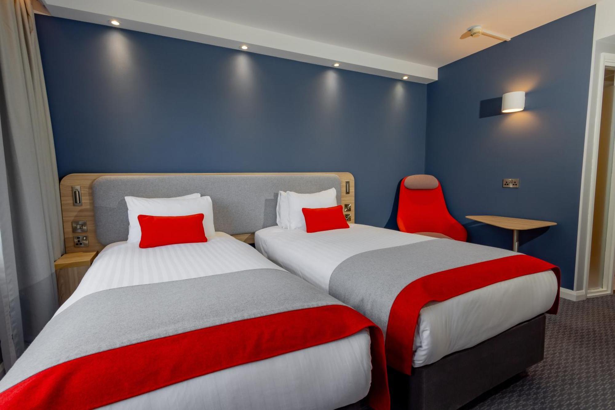 Holiday Inn Express Norwich By Ihg Drayton  Bagian luar foto